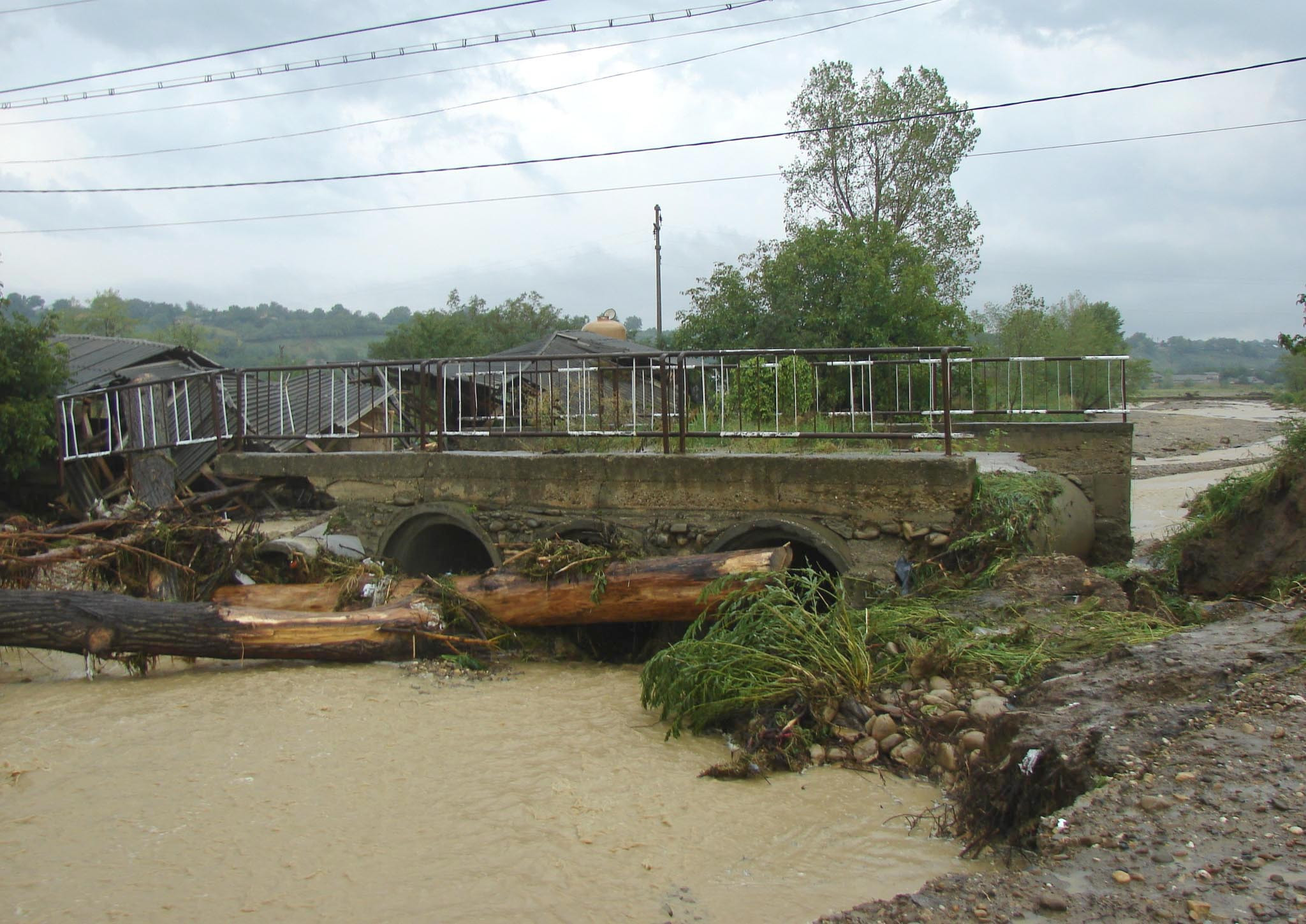 6 comune din Vrancea, sub stare de alerta din cauza debitelor mari ale apelor