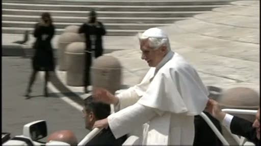 Ancheta la Vatican. Papa vrea sa stie cine a trimis informatii secrete jurnalistilor