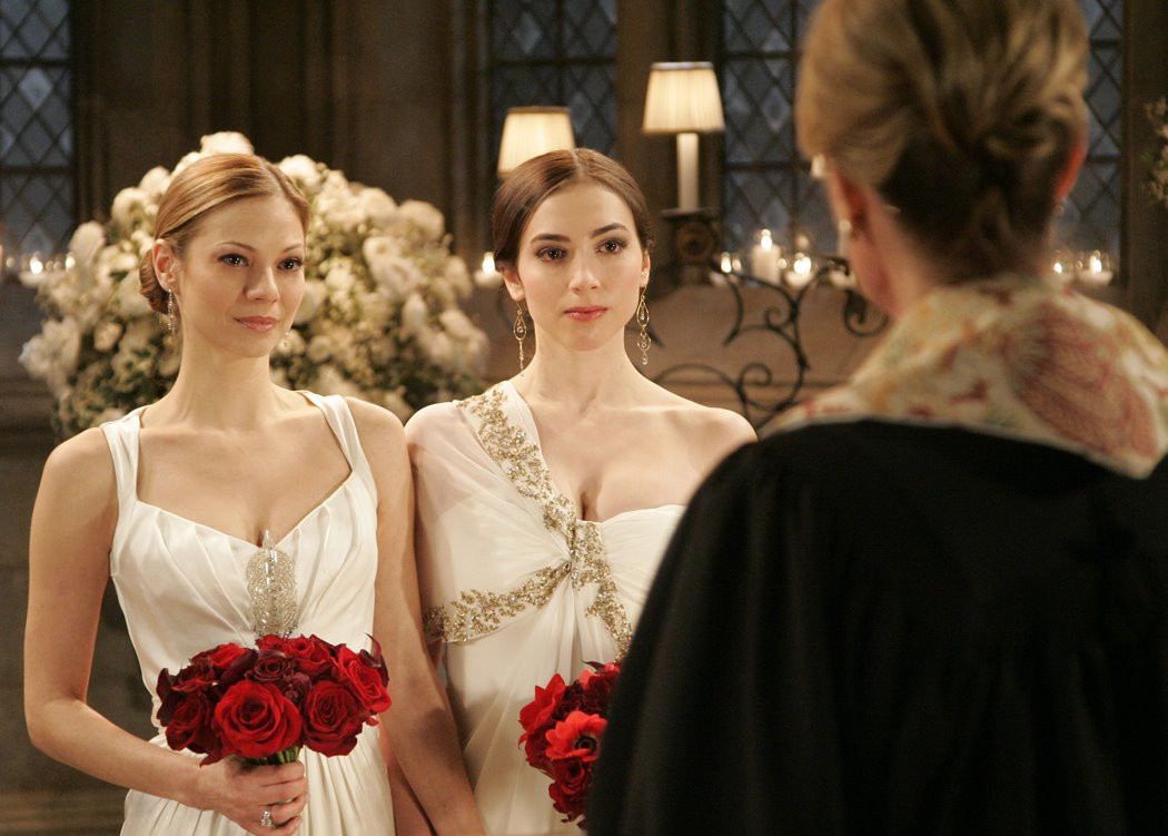 Homosexualii sunt discriminati salarial, dar lesbienele sunt avantajate! Care este explicatia: