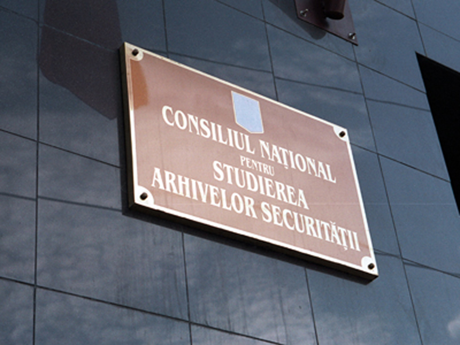 Candidat la Senat pe listele S.O.S. România, colaborator cu Securitatea comunistă. Amititeloaie are și pensie specială