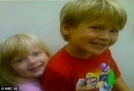 Secretul cumplit din spatele acestei fotografii. De ce parintii lor nu-i vor mai vedea niciodata