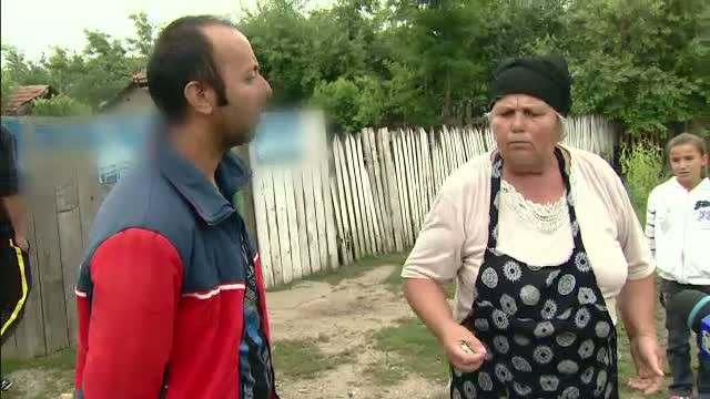 Cat ia un "voluntar" in campanie. De la 50 de lei pe zi la oras, pana la "un mic si o bere" la tara