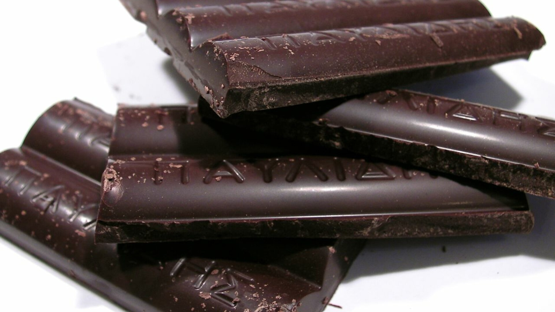 Ciocolata neagra ar putea deveni un medicament! Ce efecte BENEFICE are: