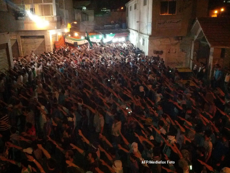 Manifestatie masiva antiregim in Siria: 250.000 de oameni au iesit in strada. Cel putin 45 de morti