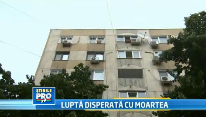 Copilul care a cazut de la et. 8 in Capitala e inca in coma. Mama sa poate fi decazuta din drepturi