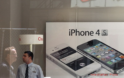 iPhone nu mai e cel mai popular telefon. Smartphone-ul care l-a detronat, precomandat de 10 mil. ori