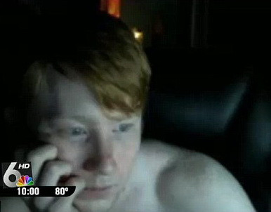 S-a impuscat in direct, pe internet, dar prietenii nu au anuntat accidentul. Motivul este incredibil