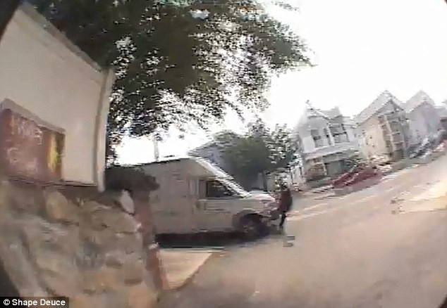 VIDEO. Clip socant postat pe YouTube. "Mai traieste?" - intrebarea pe care si-a pus-o toata lumea