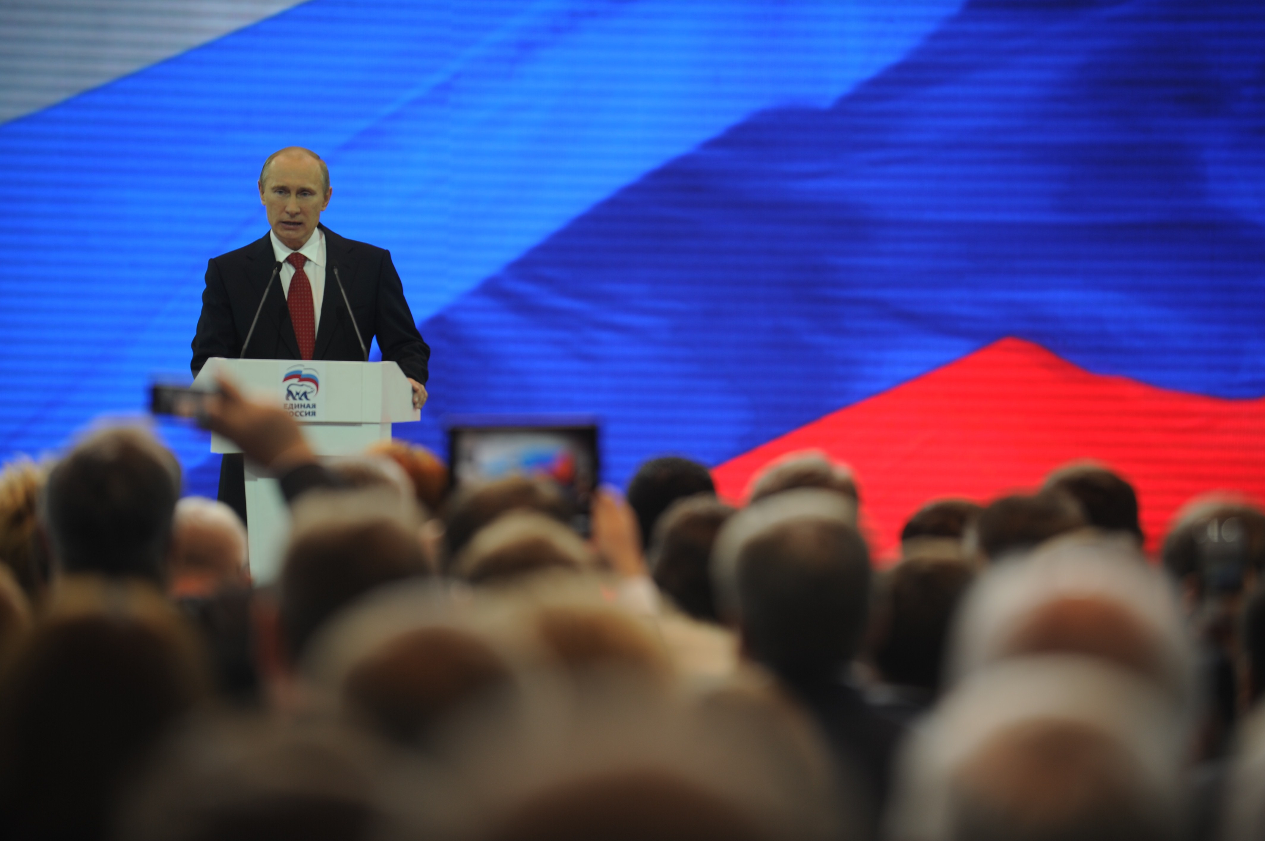 Parlamentul rus a adoptat legea impotriva manifestantilor. Mai trebuie promulgata doar de Putin