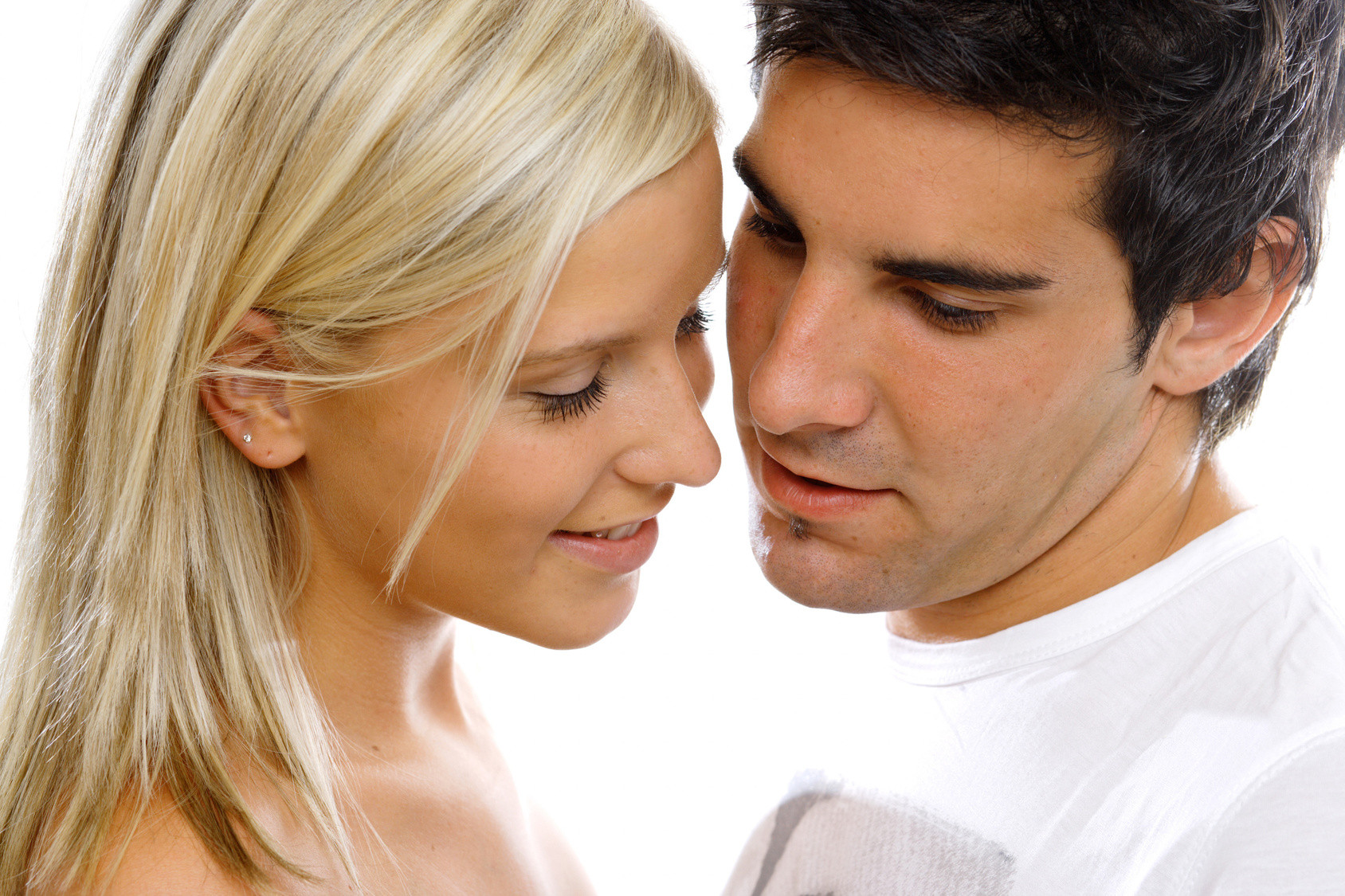 6 METODE prin care POTI FACE PRAF prima intalnire :)