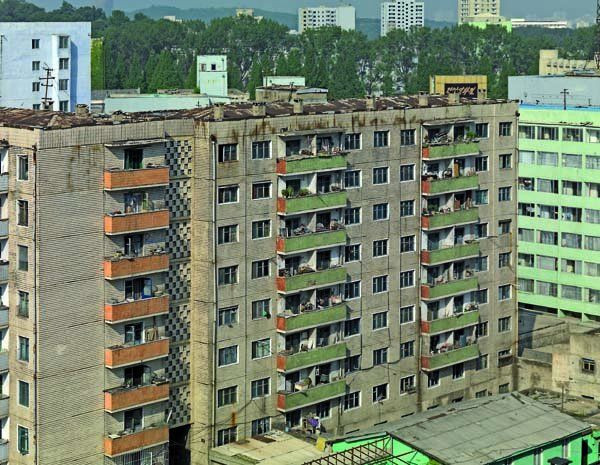 Arhitectura unui popor orbit de dictatura: cladiri si monumente nord-coreene. Vi se par cunoscute?