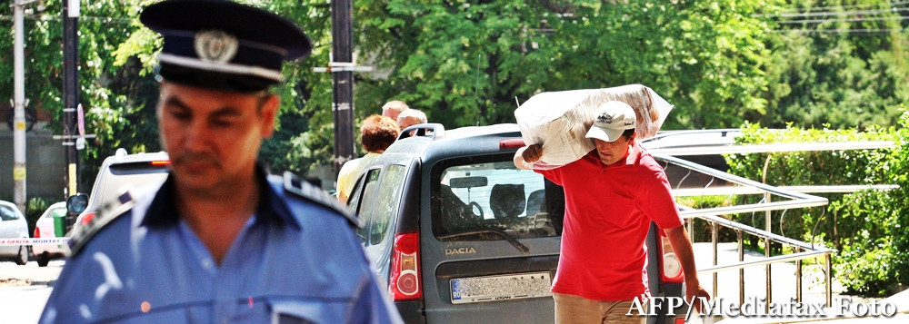 Daca sunteti plecati de acasa, nu puteti vota. Politistii primesc prima, daca nu vor fi incidente