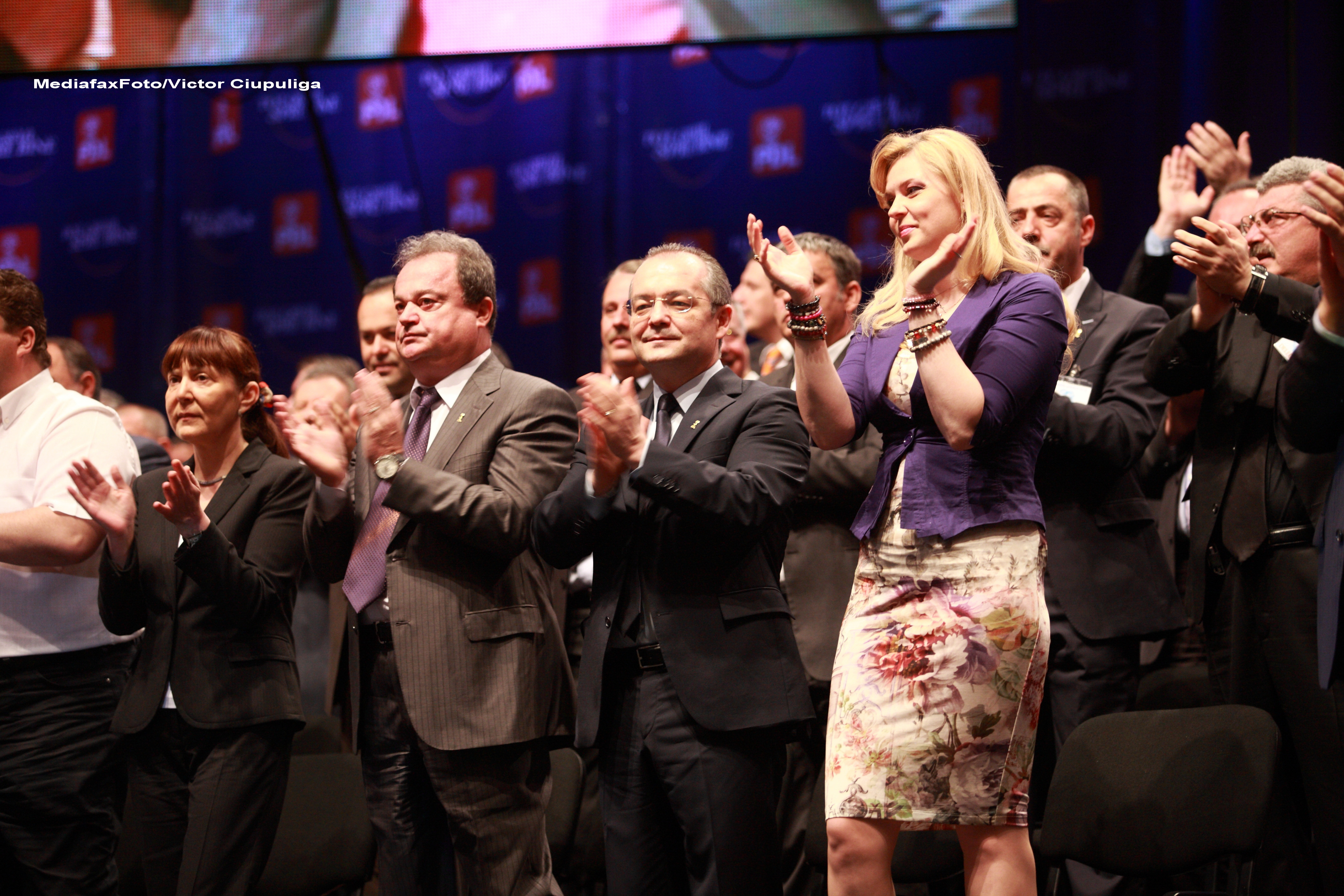 ALEGERI LOCALE 2012. Cine sunt principalii castigatori si perdanti din marile orase