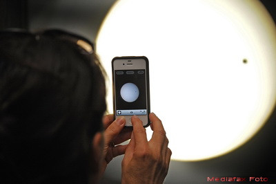 Adio intimitate. Google si Apple stiu ce e dincolo de fereastra ta. Cu tehnologie militara