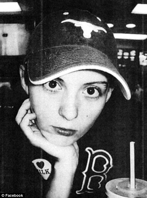 Chipul care a ingrozit o tara. Persoana din imagine e departe de-a fi ceea ce pare