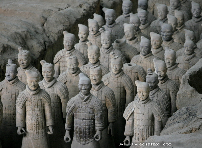 O comoara veche de peste 2.000 de ani, reintregita cu alte 100 de exponate. Moment istoric in China