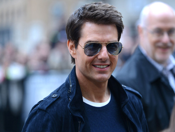 TOM CRUISE este mai tanar ca NICIODATA! Cum arata vedeta din Top Gun la aproape 50 de ani! VIDEO