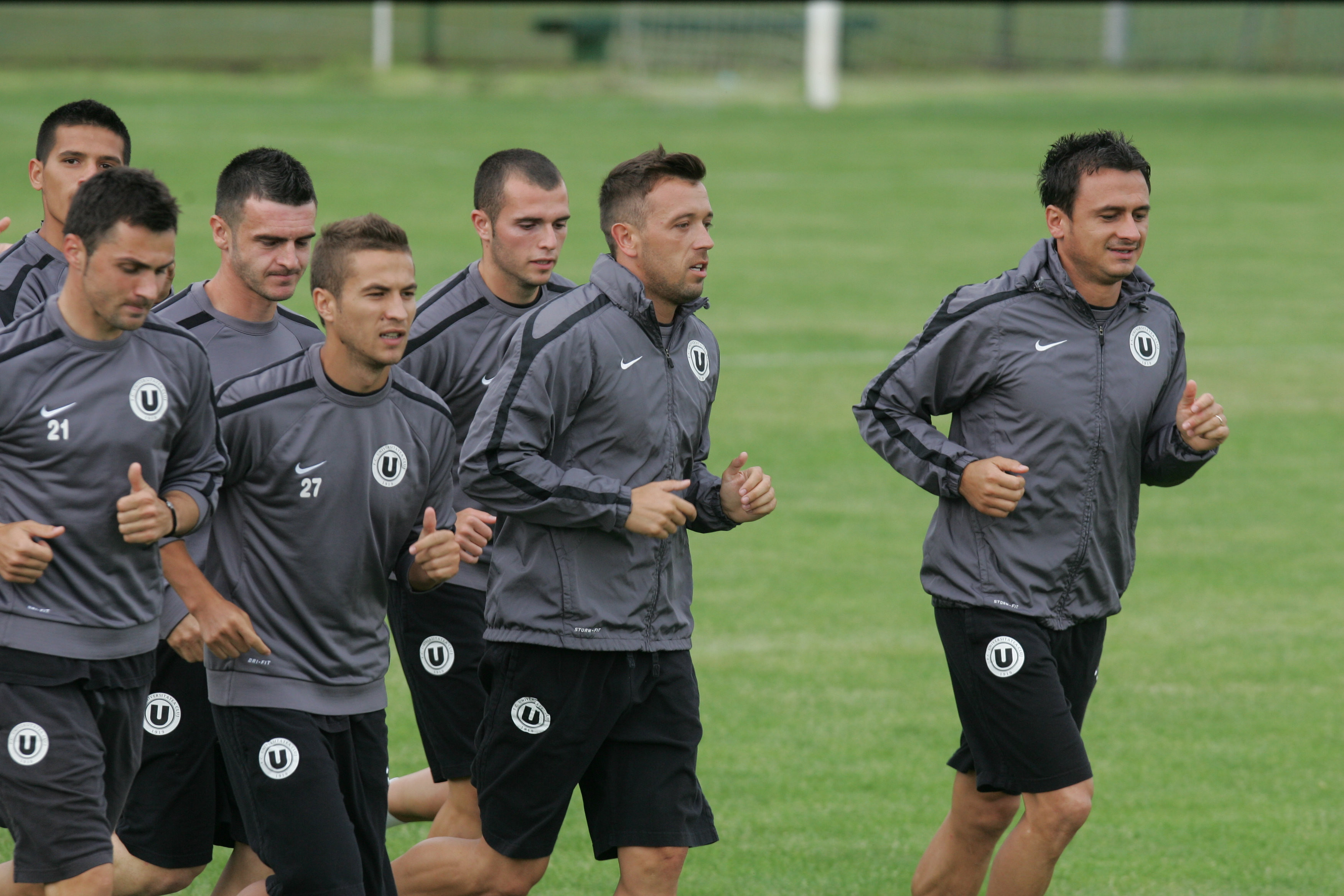 Dinamovistii sar iarasi in ajutorul lui U