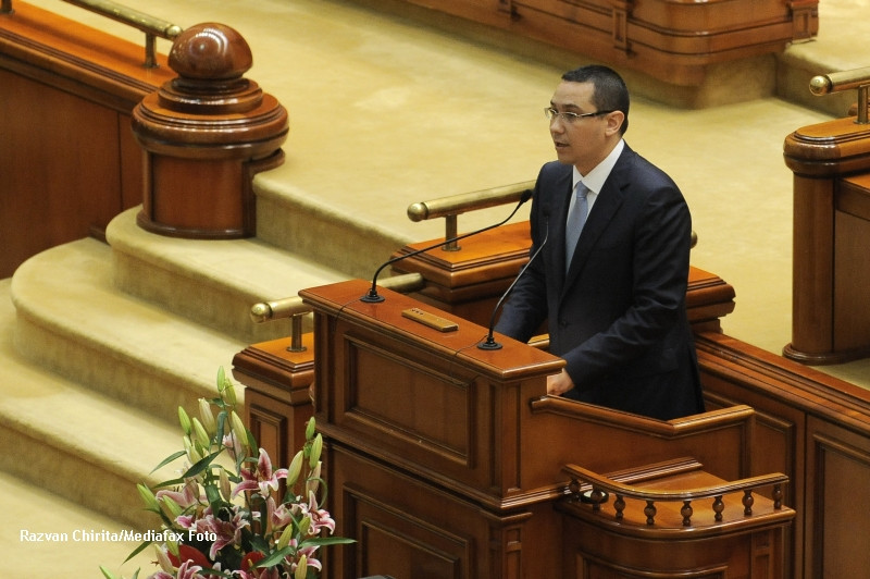 Legea retrocedarilor in Parlament. Victor Ponta: "Cer scuze in numele statului roman"