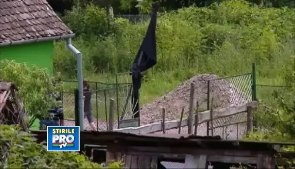 Un tanar de 17 ani din Mures s-a spanzurat din dragoste