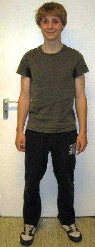 Fotografiat pentru prima data in viata. Povestea tanarului fara identitate care a alertat Germania