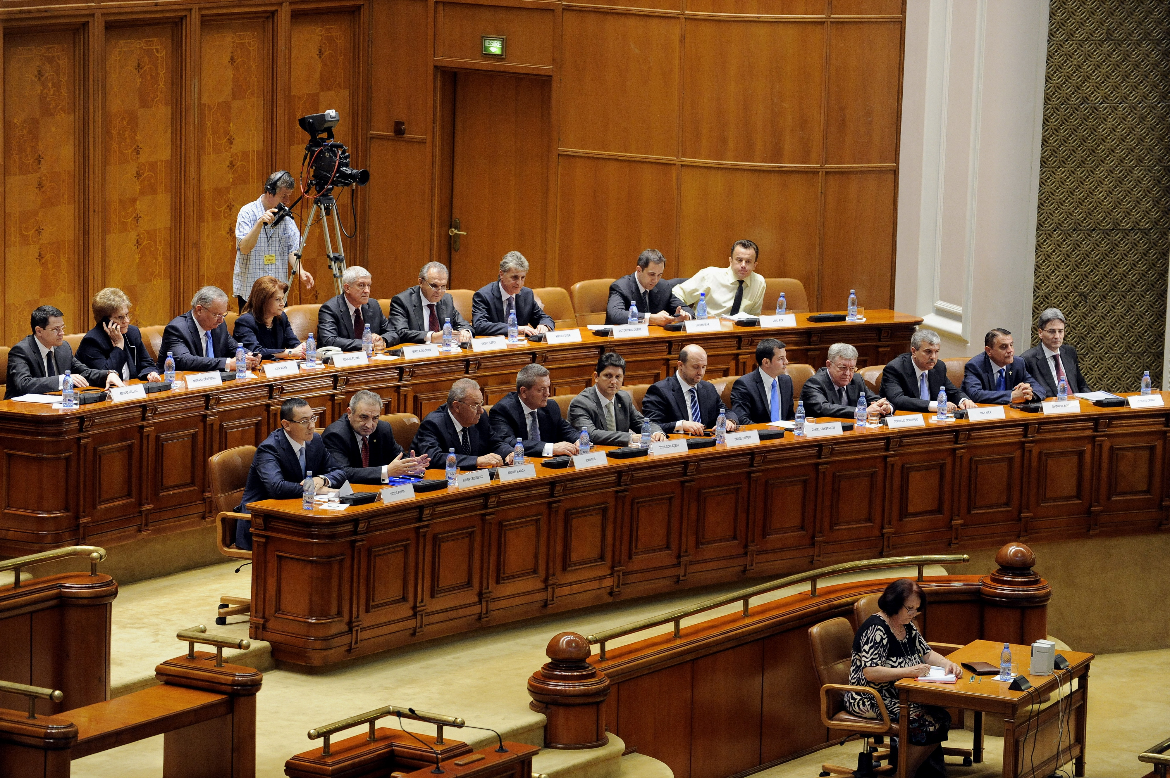 Guvernul a informat FMI despre intentia de a introduce achitarea TVA la momentul incasarii facturii