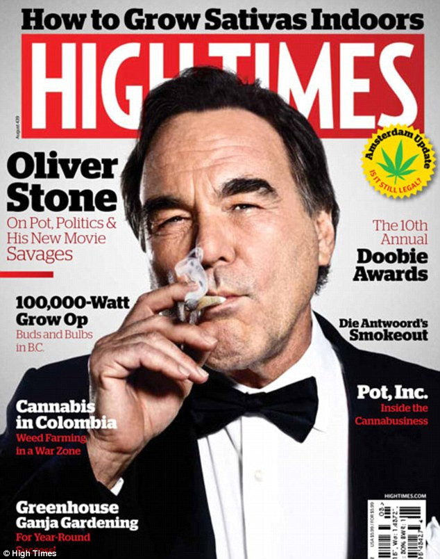 Imagine controversata: Regizorul Oliver Stone apare pe coperta revistei High Times fumand marijuana