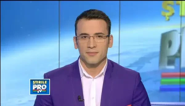 Cumparaturi sexy. 100 de tineri goi au dat navala intr-un mall din Bucuresti. VIDEO