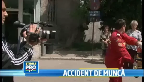 Accident de munca. Doi barbati s-au prabusit in gol opt metri