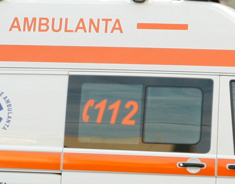 Elevul din Voluntari, injunghiat langa liceu. Paznicii spun ca nu au vazut nimic