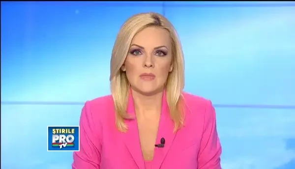 Flacari uriase au izbucnit azi-noapte la o hala de mase plastice de la marginea Timisoarei