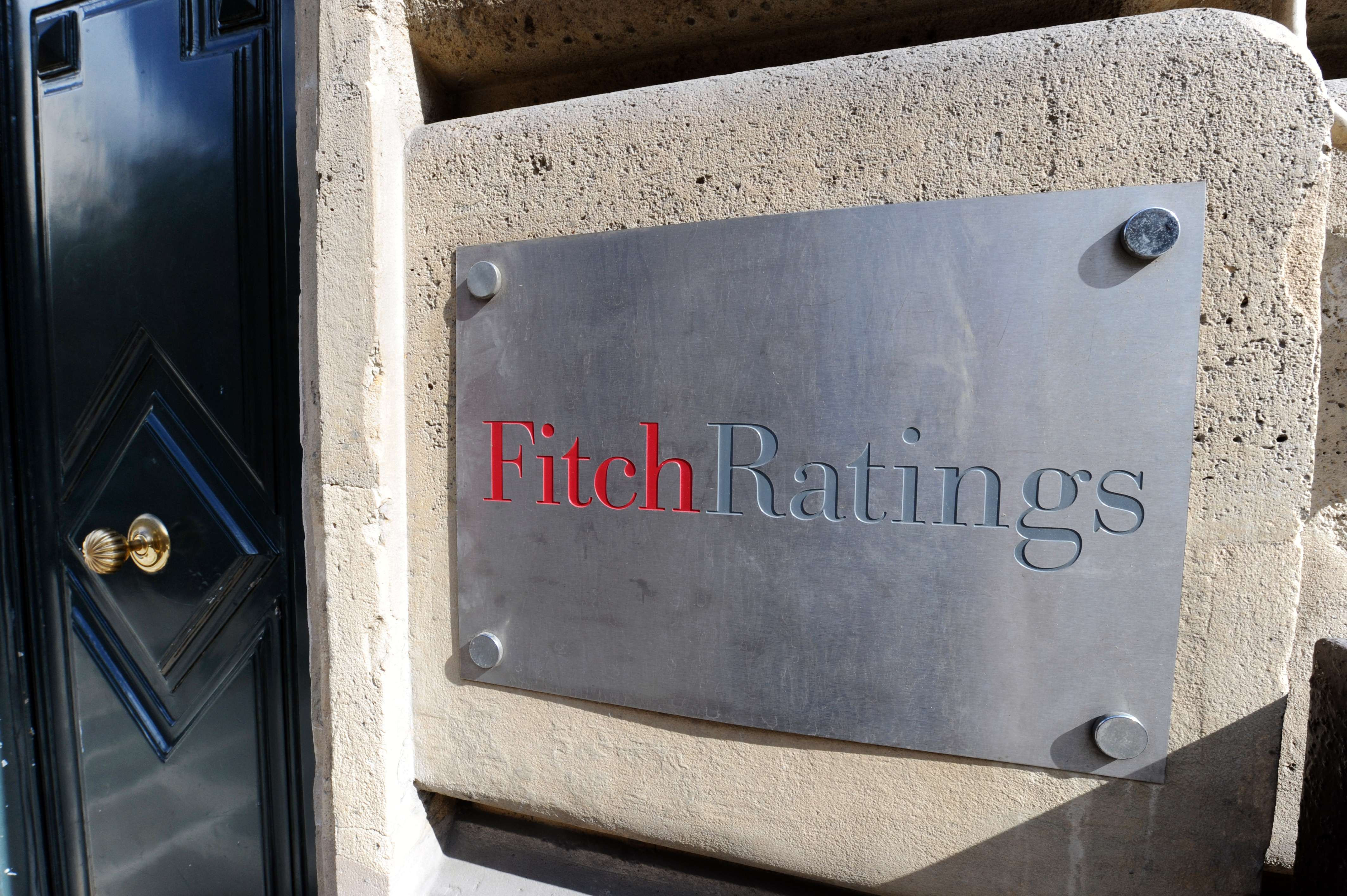Fitch a confirmat ratingul Romaniei la "BBB-", cu perspectiva stabila