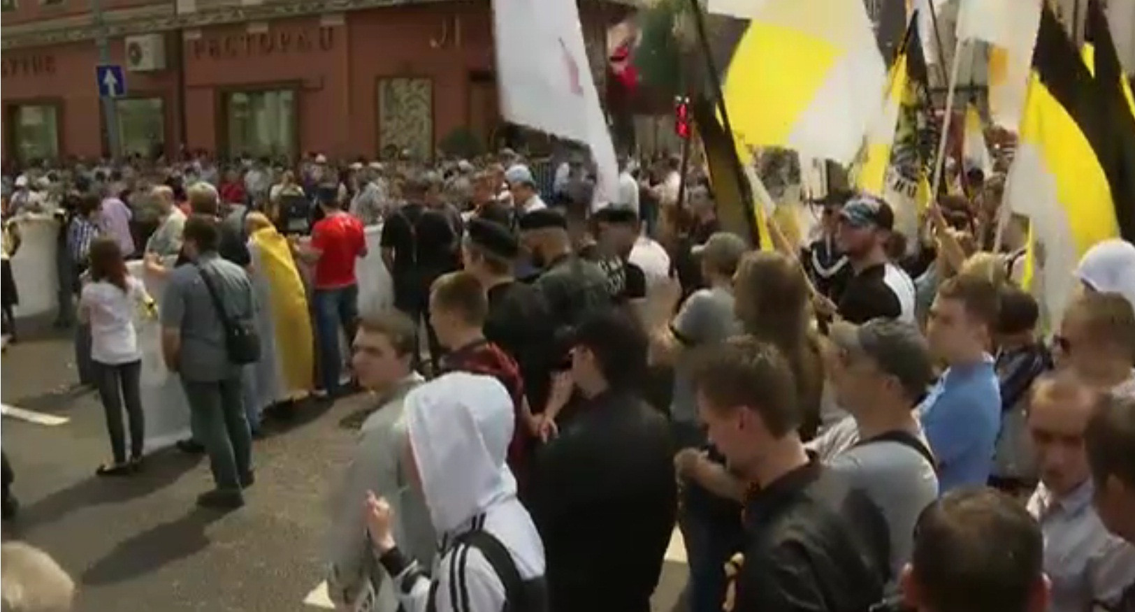 Proteste in Spania si Portugalia impotriva masurilor de austeritate. Politia, nevoita sa intervina