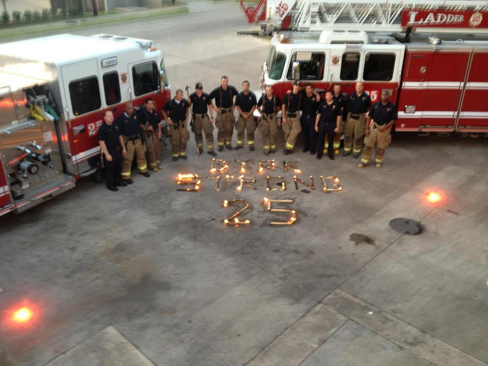 Galerie FOTO. Pozele care te vor emotiona cu siguranta. Acesti oameni refuza sa accepte moartea