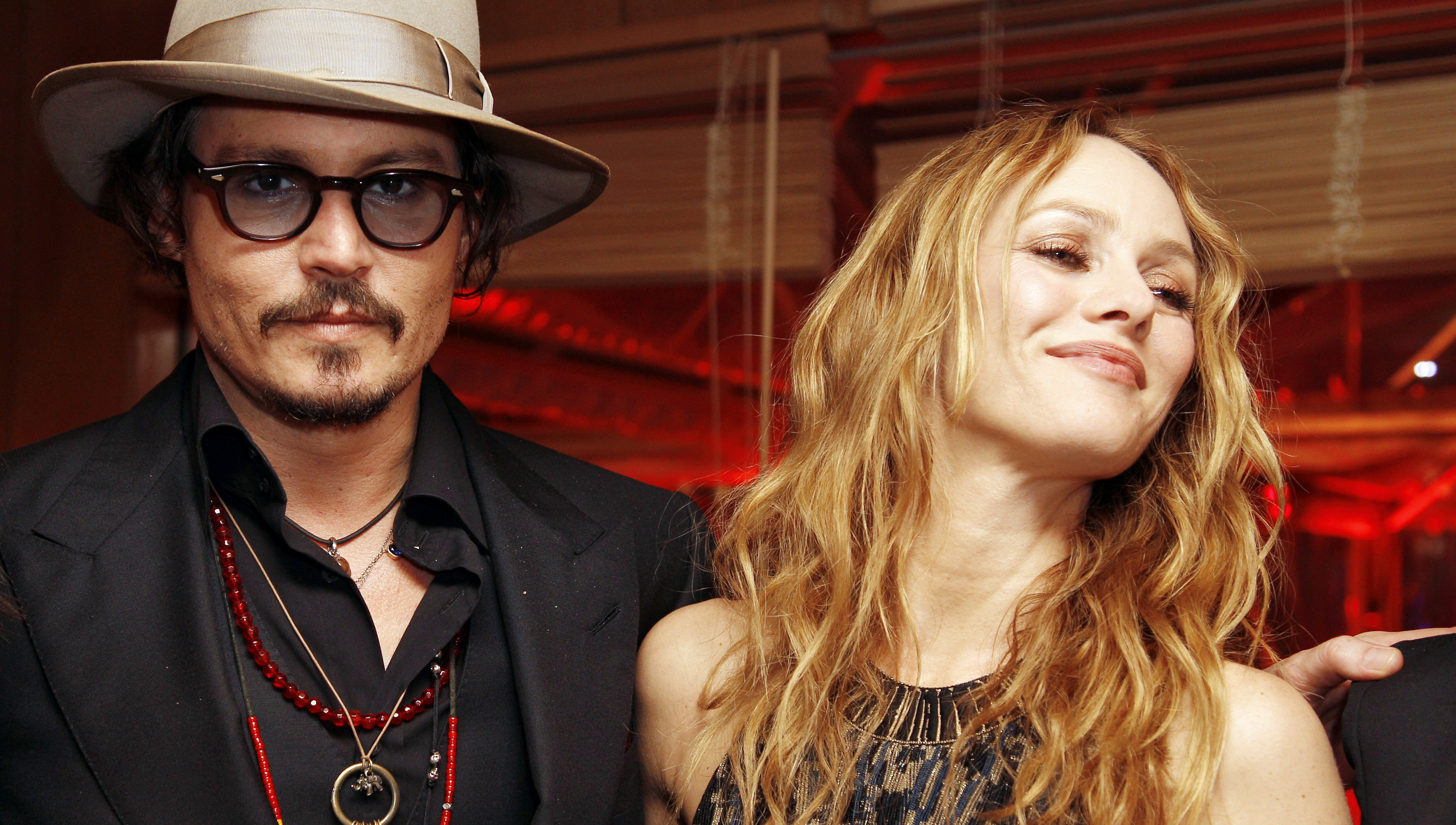 Johnny Depp si Vanessa Paradis s-au separat dupa 14 ani de relatie! VEZI DE CE