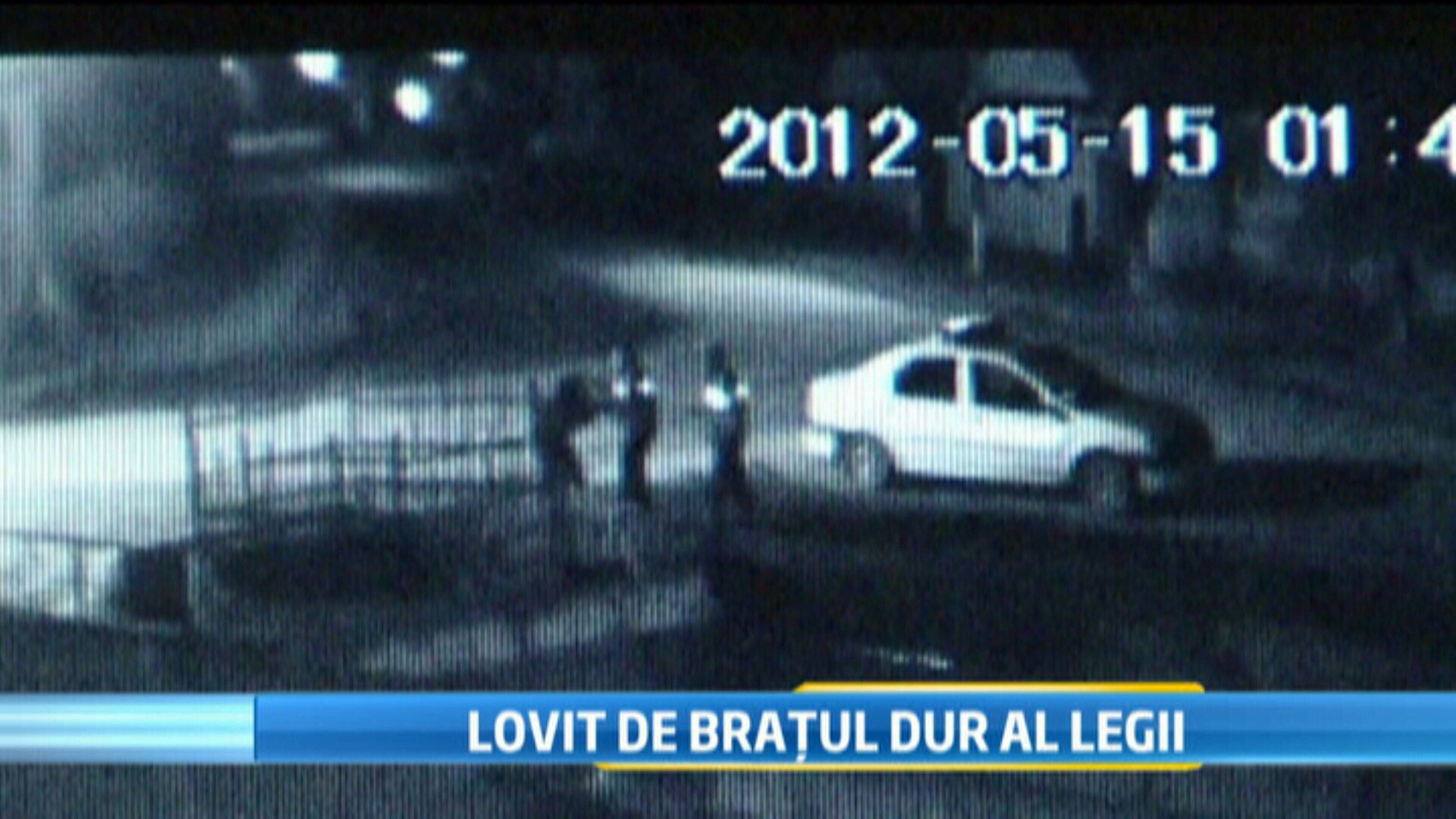 Loviti de bratul dur al legii. Doi politisti, filmati cand bateau un barbat. VIDEO