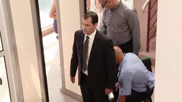 Familiile victimelor cer 800.000 de euro de la Serban Huidu. Fostul realizator n-a vrut sa comenteze