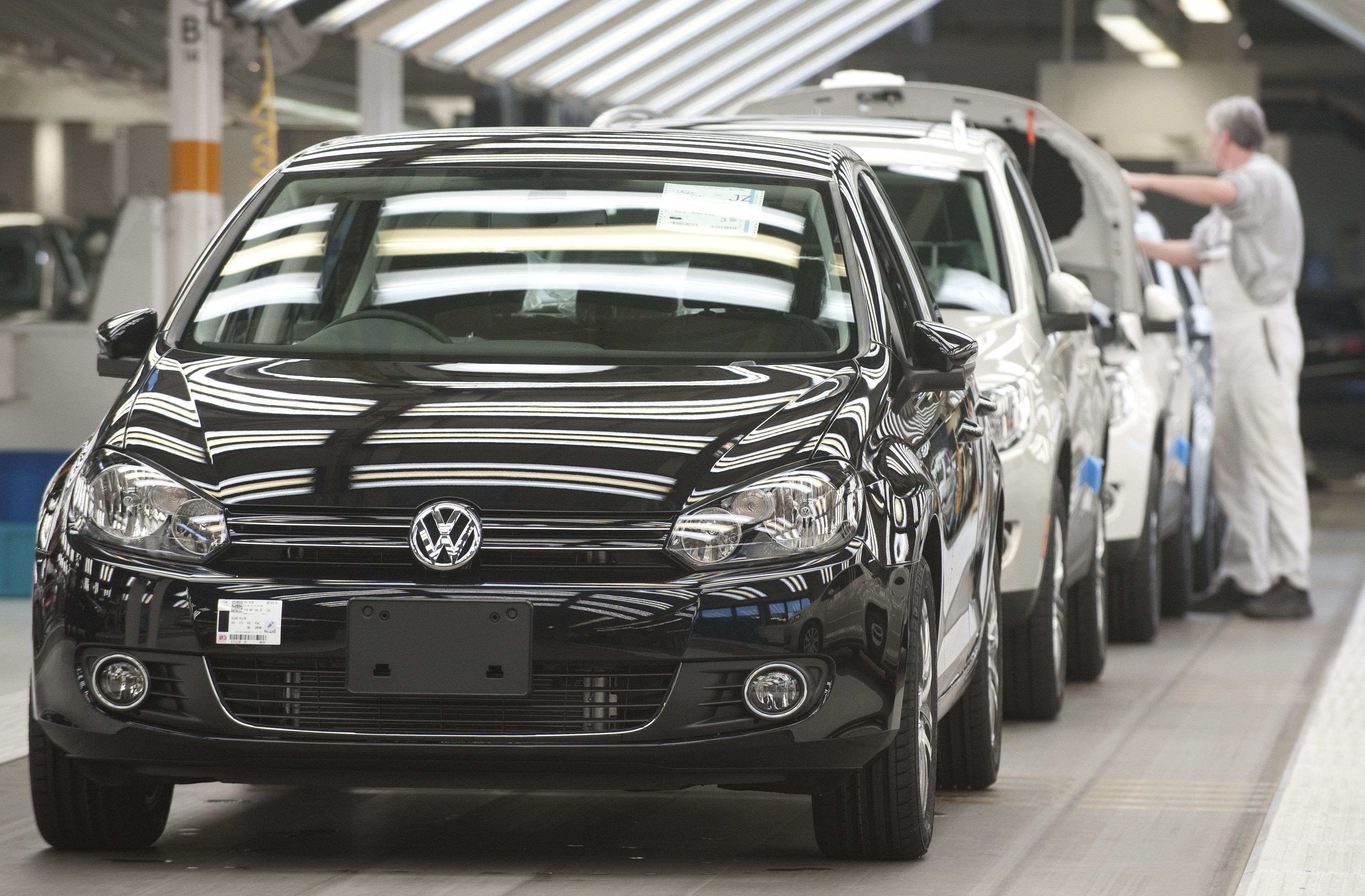 Volkswagen, Opel si Daimler isi inchid portile in Germania, in aceeasi zi. Vezi motivul