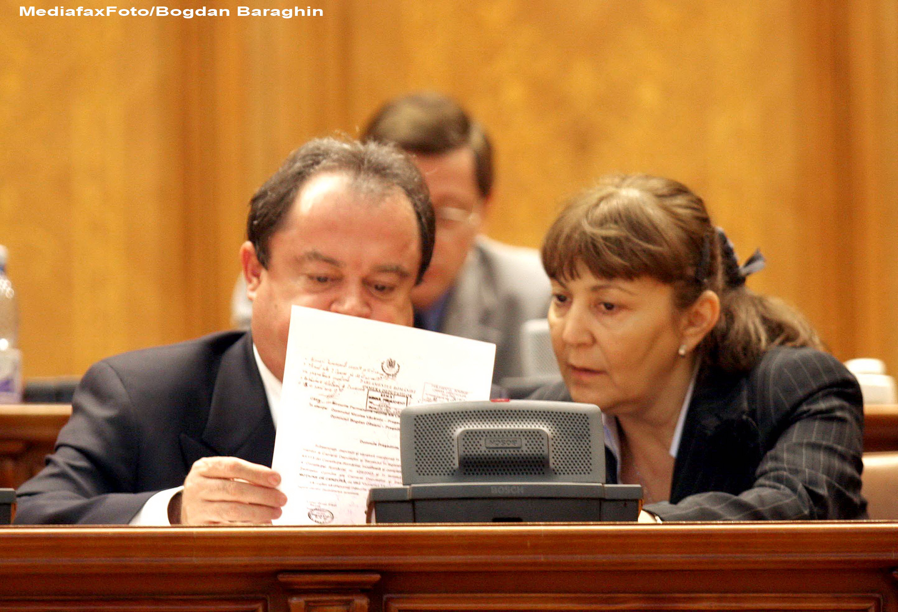 Blaga il vrea secretar general al PDL pe Flutur, iar pe Macovei si Cristian Preda in conducere