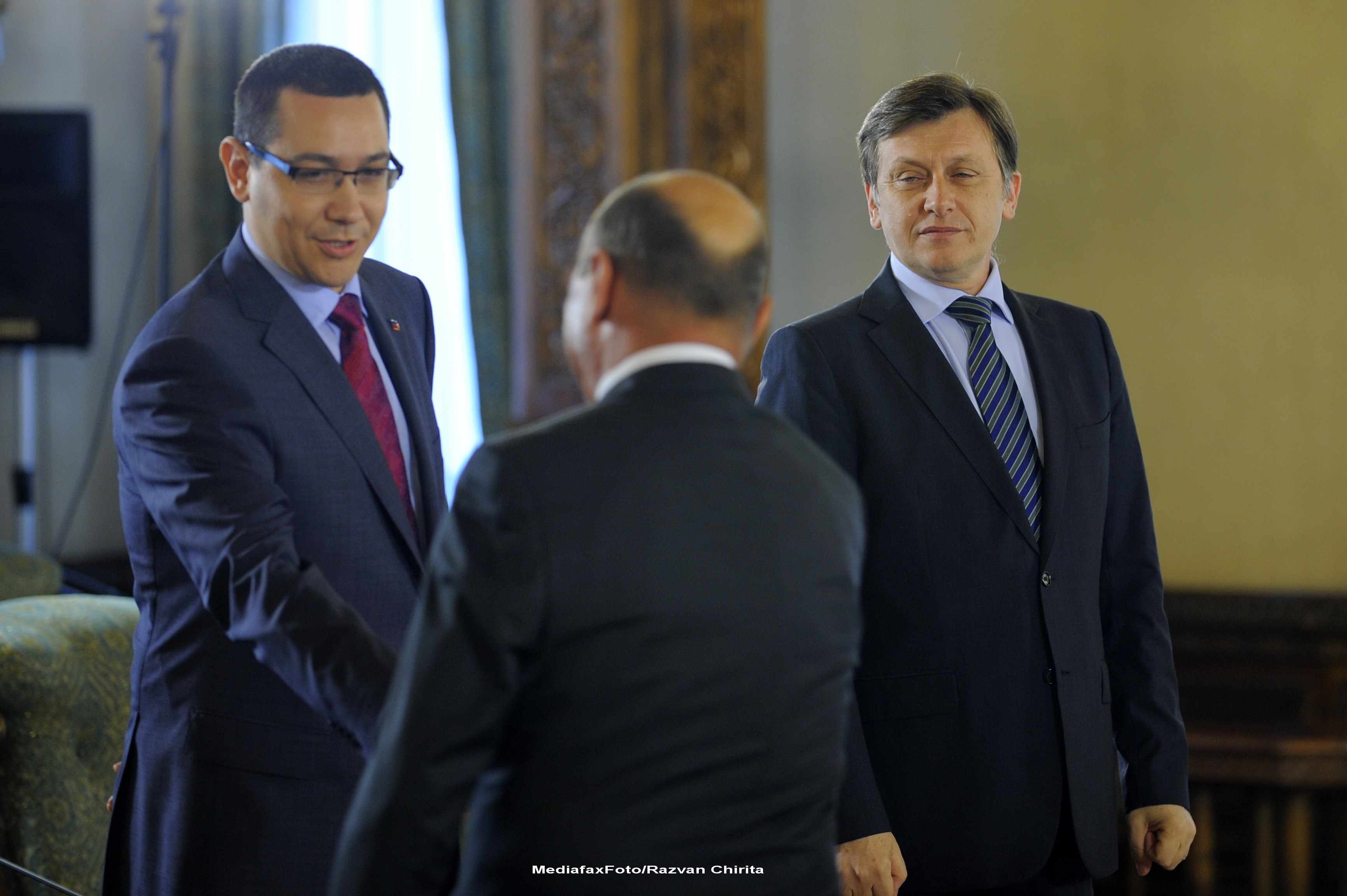 Victor Ponta, Crin Antonescu si Traian Basescu
