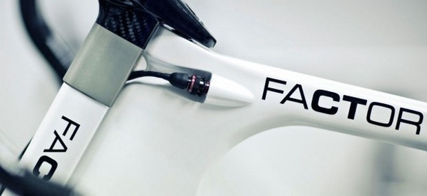 Si Aston Martin se apuca sa construiasca biciclete: ONE-77