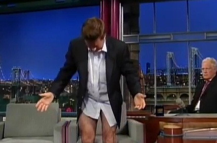 S-a dezbracat in direct la televizor. Reactia lui David Letterman, geniala. VIDEO