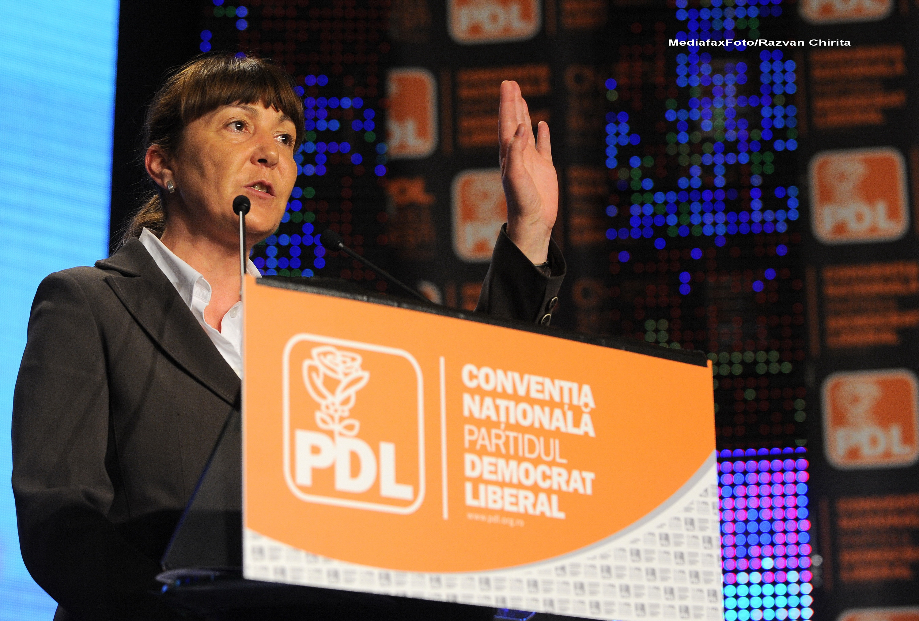 ATAC la adresa lui Bradisteanu. Monica Macovei: Am dubii ca diagnosticul lui Nastase este corect