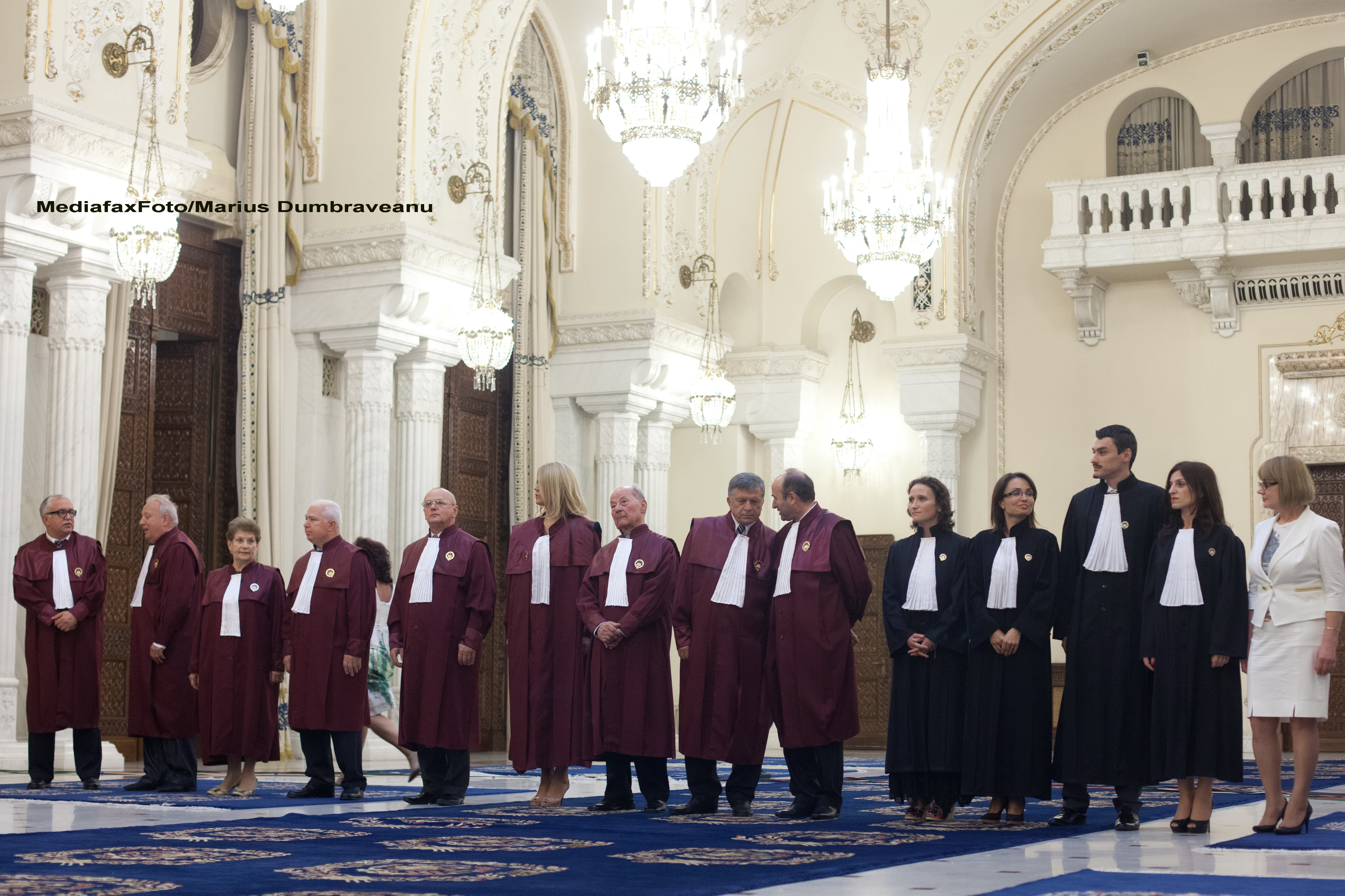 Traian Basescu a sesizat CC in legatura cu reprezentarea Romaniei la Consiliul European