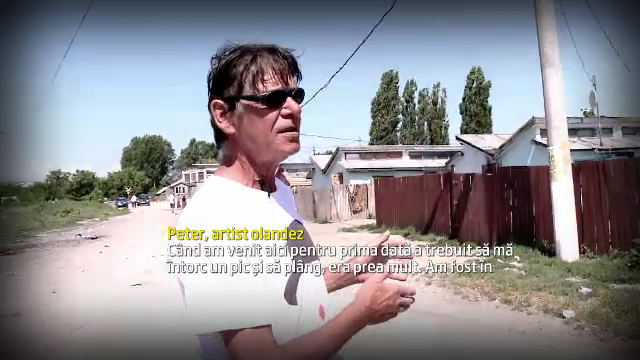 Olandezii se vindeca de vicii in Romania reparand casele tiganilor. "Nici in Africa nu e asa de rau"