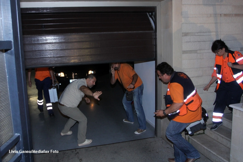 Serviciul de Ambulanta: ranile lui Adrian Nastase au fost acoperite la cererea familiei