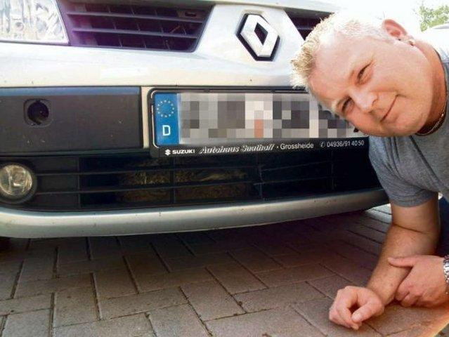 Captura neasteptata. Ce a reusit sa gaseasca un barbat in propria sa masina