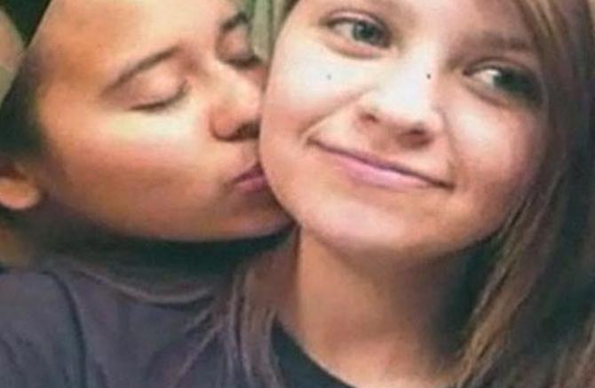 Crima care a revoltat Statele Unite. Doua adolescente lesbiene, impuscate pe strada