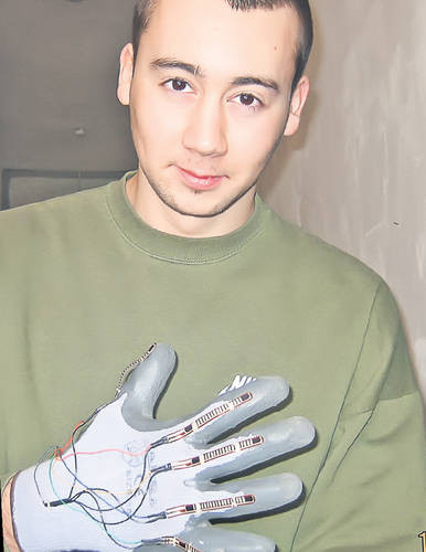 Dispozitivul care face operatii la distanta. Inventia unui elev roman poate revolutiona chirurgia