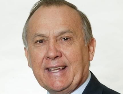 Asta se intampla cand un miliardar urca intr-un avion 1 milion de dolari cash